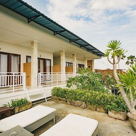Happy Devi Guesthouse Canggu Kültér fotó