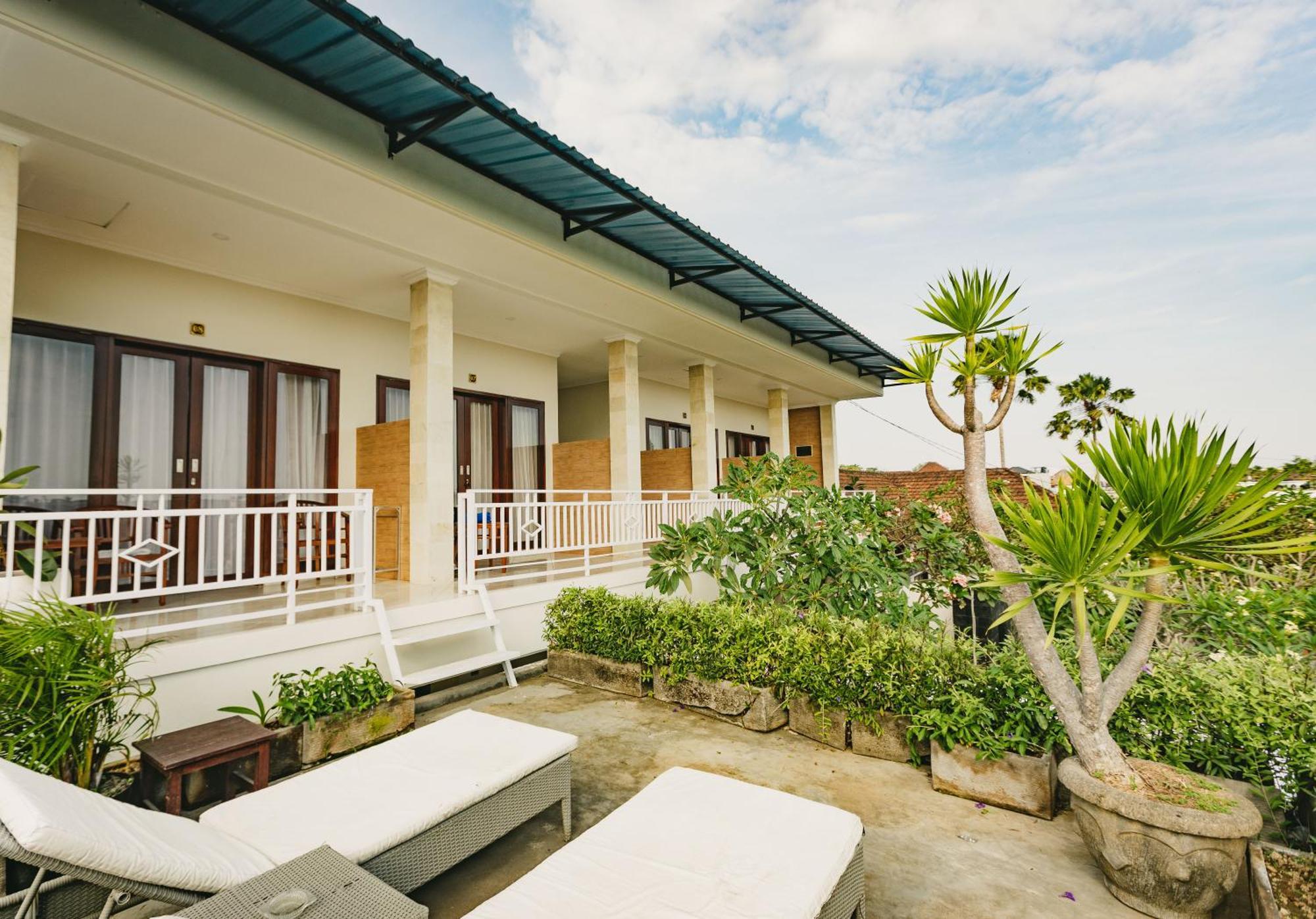 Happy Devi Guesthouse Canggu Kültér fotó